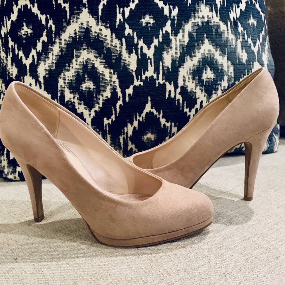 Kelly & Katie nude nubuck heels